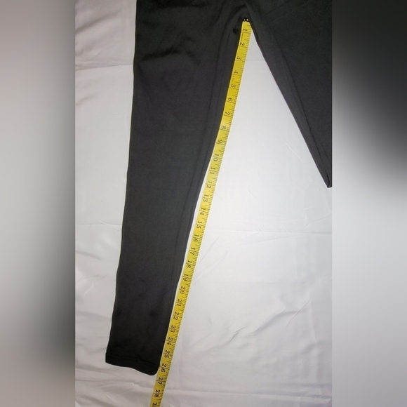 Black Scrunch Butt Full-length Leggings Mid-rise Women's Size Medium - Picture 8 of 9